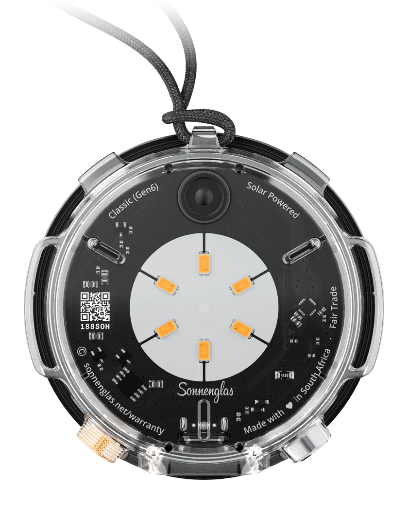 SOMO in the clear Adventure Mount with its hand-knotted carrying strap